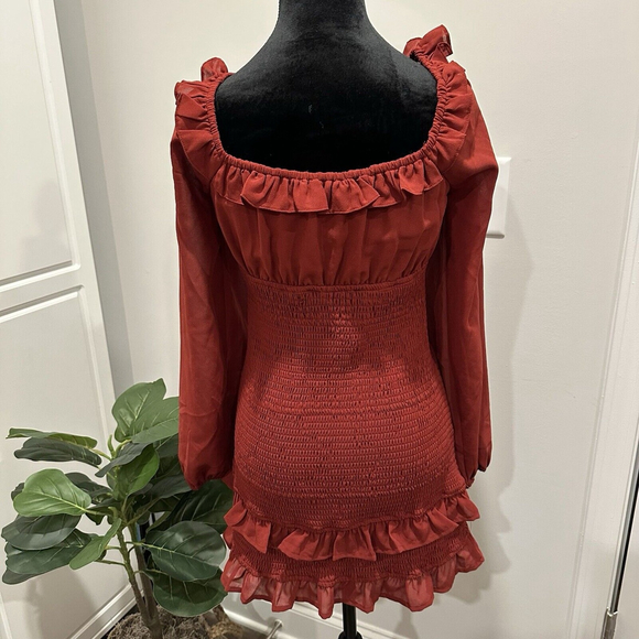 Le Lis Burgundy Ruffle Mini Dress – Size M - Picture 7 of 11